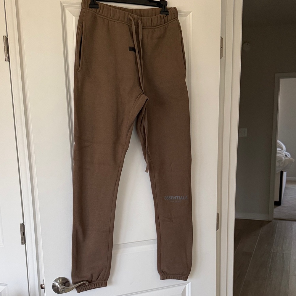 ESSENTIALS Men’s Brown Fleece Jogger Pants XS